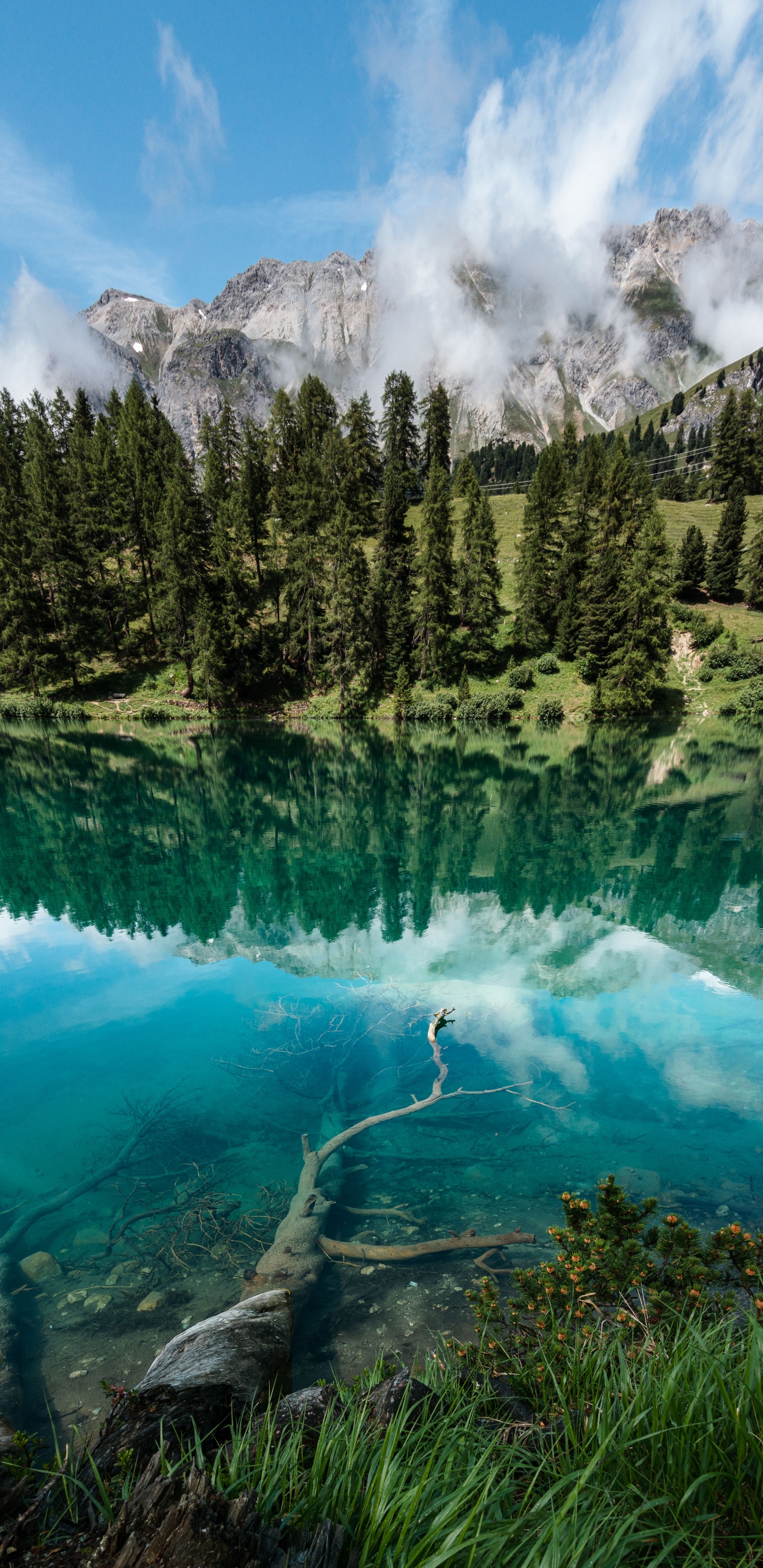 Обои природа, Лай да Palpuogna, природный ландшафт, гора, горный рельеф в разрешении 1440x2960