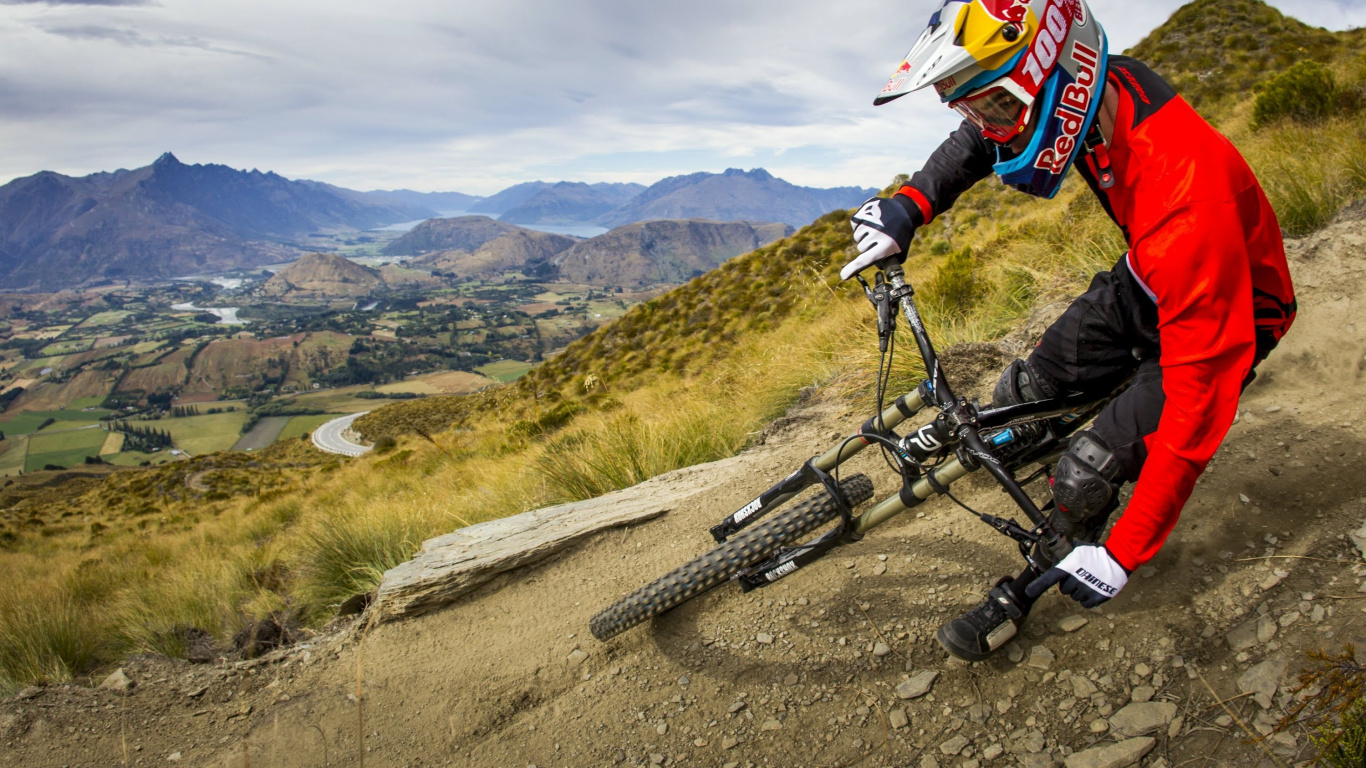 Обои велосипед, горный велосипед, горный спуск на велосипедах, Велоспорт, катание на горных велосипедах в разрешении 1366x768