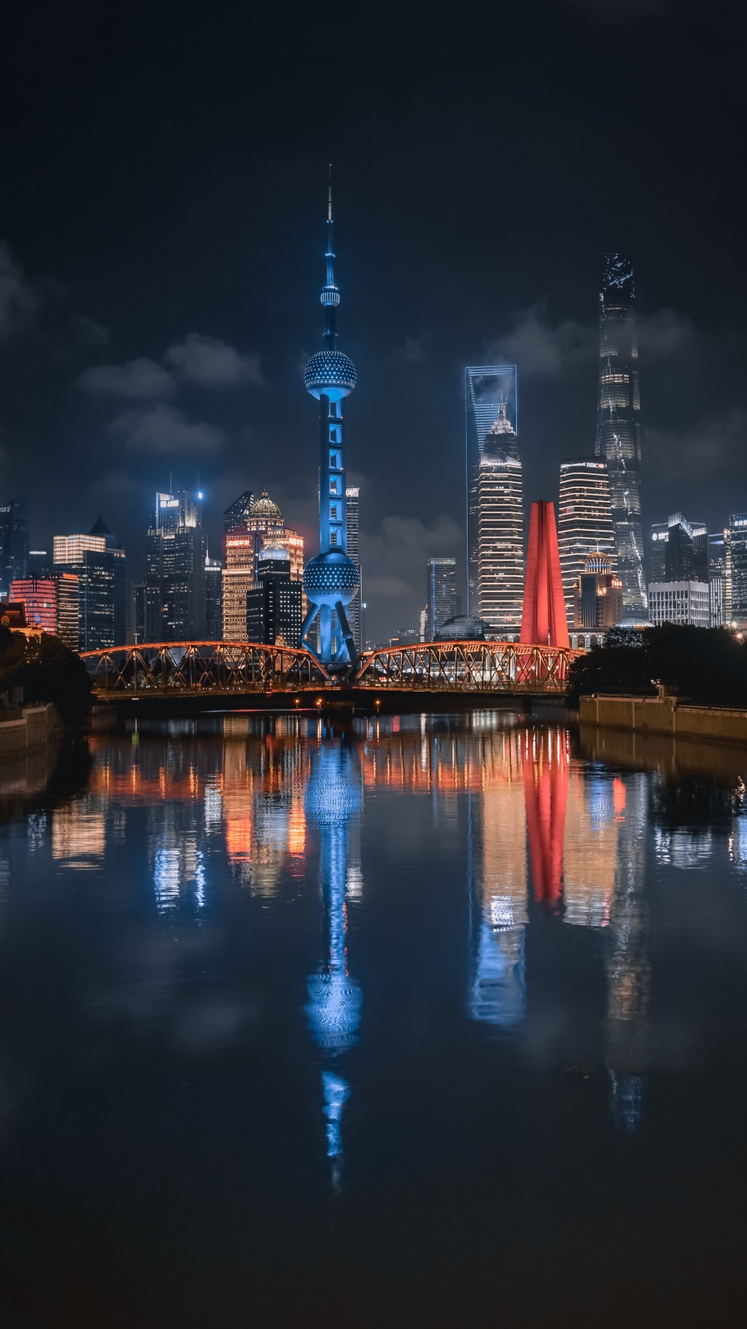 Обои ночь, отражение, город, городской пейзаж, ориентир в разрешении 1080x1920