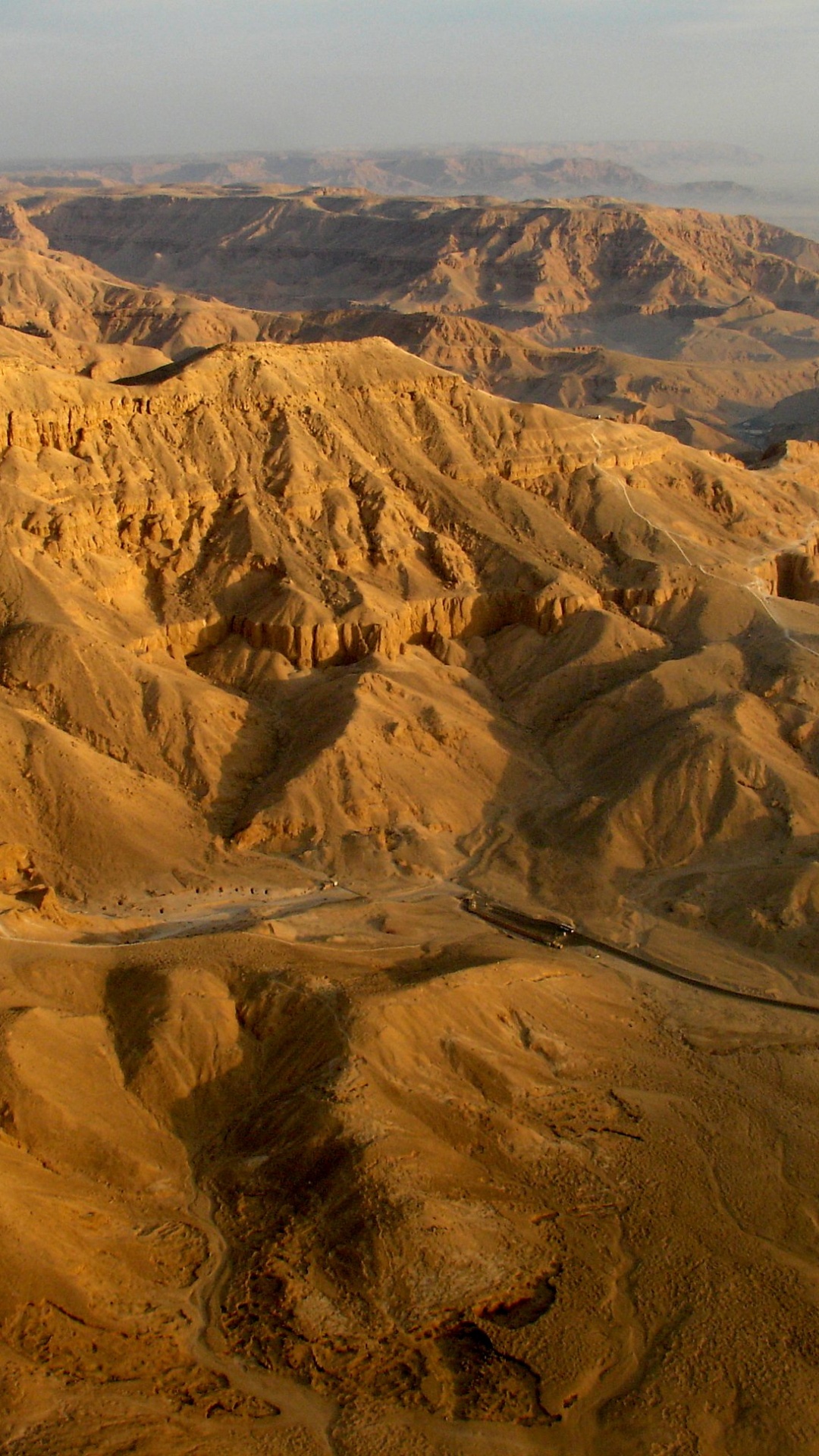 Обои Луксор, фараон, горный рельеф, бесплодные земли, геология в разрешении 1080x1920