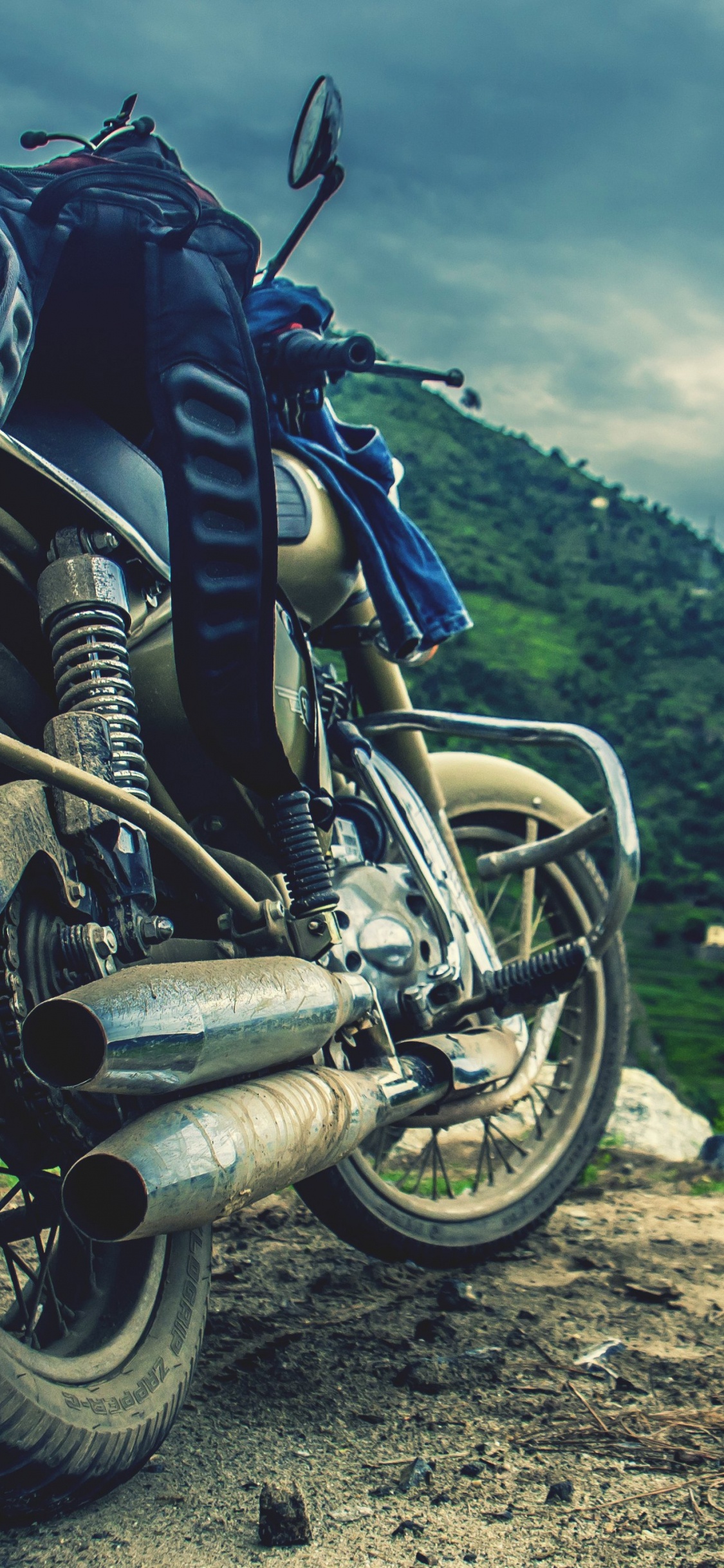 Обои мотоцикл, гора, мотоспорт, местность, Офф-роуд в разрешении 1125x2436