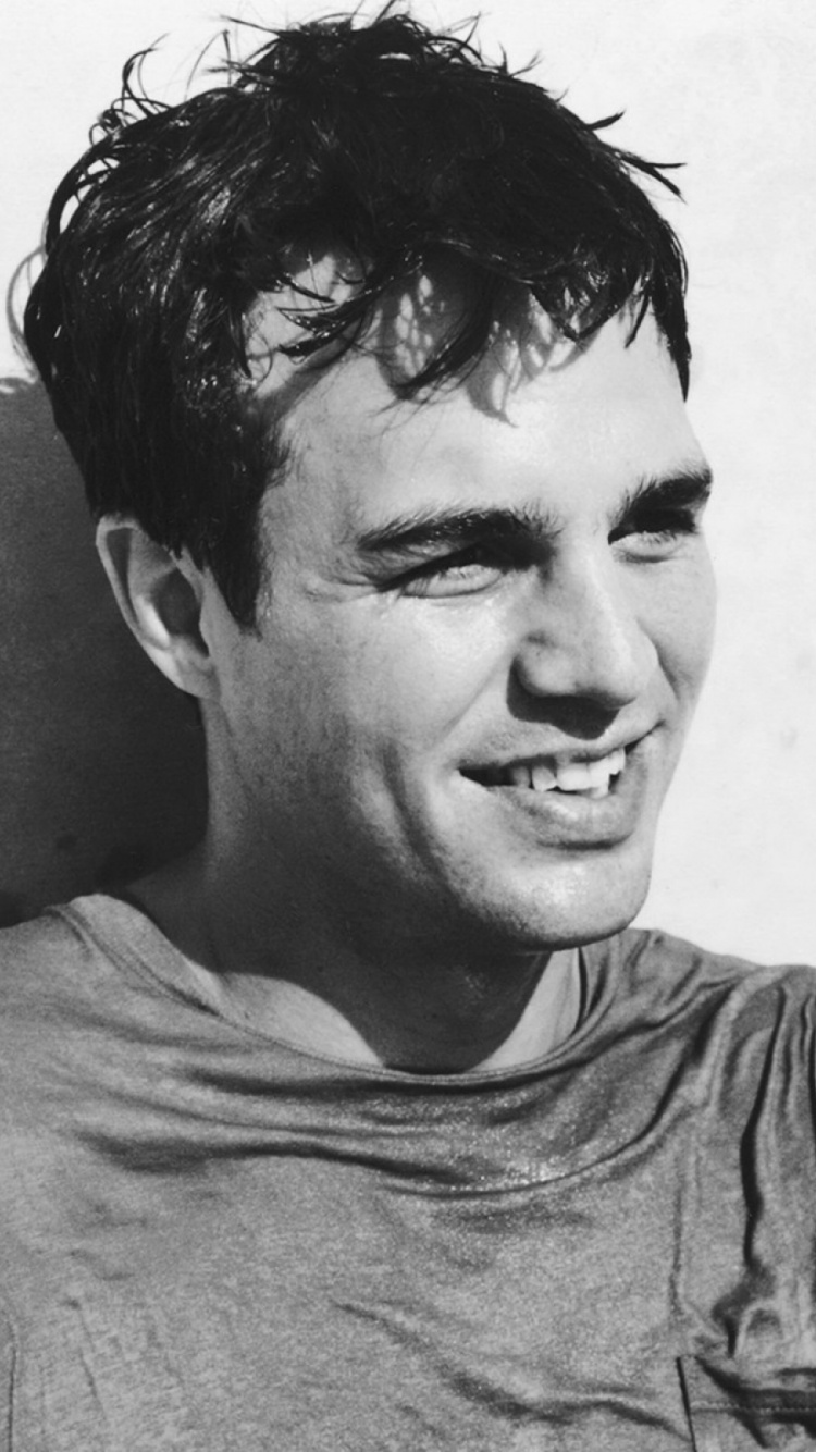 Обои Марк Руффало, Халк, знаменитость, мимика, лоб в разрешении 750x1334