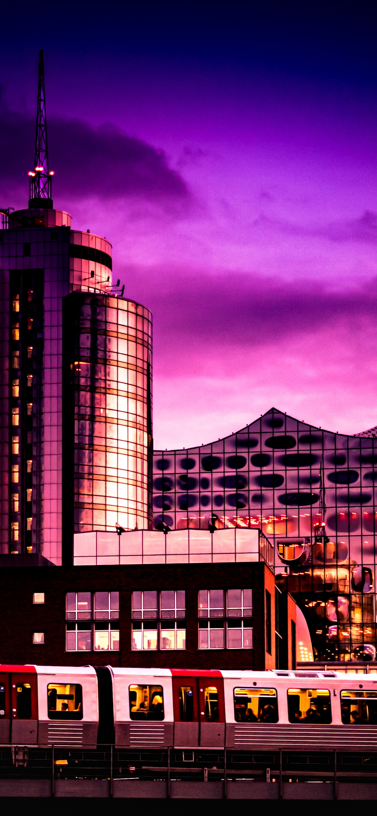 Обои ориентир, архитектура, здание, облако, небоскреб в разрешении 1242x2688