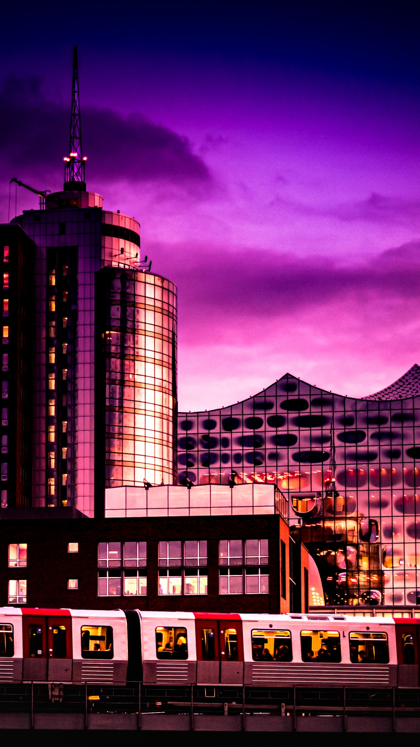 Обои ориентир, архитектура, здание, облако, небоскреб в разрешении 1440x2560