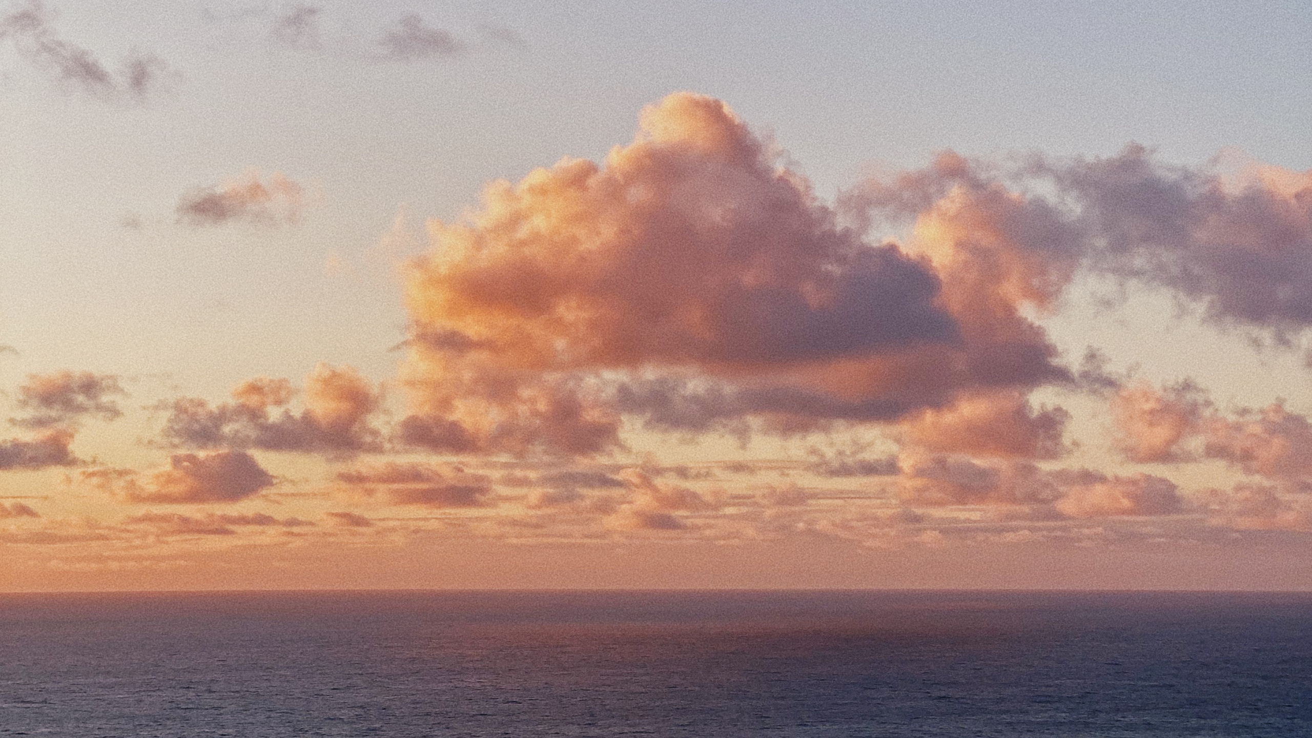 Обои облако, горизонт, море, океан, послесвечение в разрешении 2560x1440