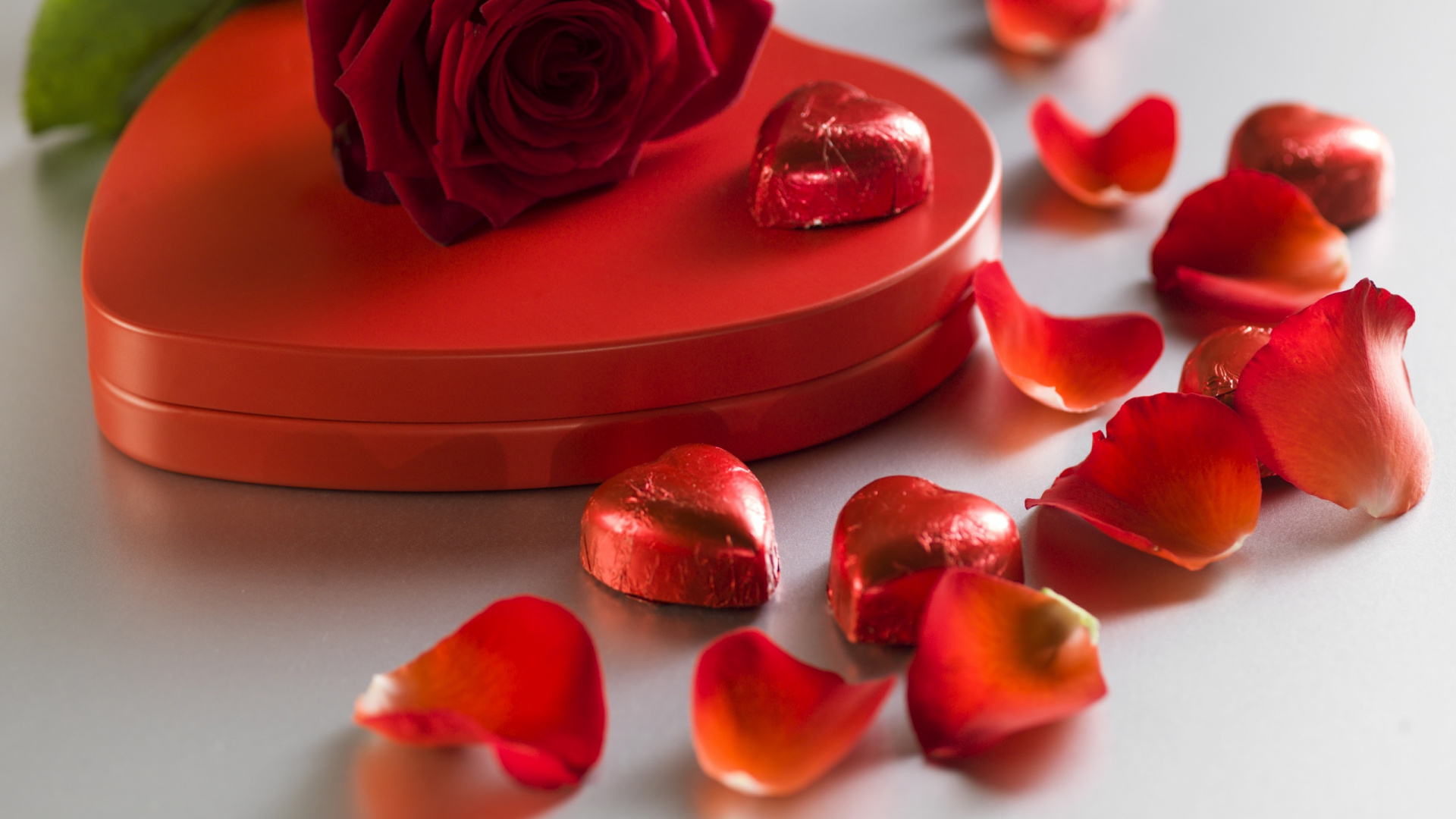 Обои Роза, сердце, лепесток, цветок, День Святого Валентина в разрешении 1920x1080