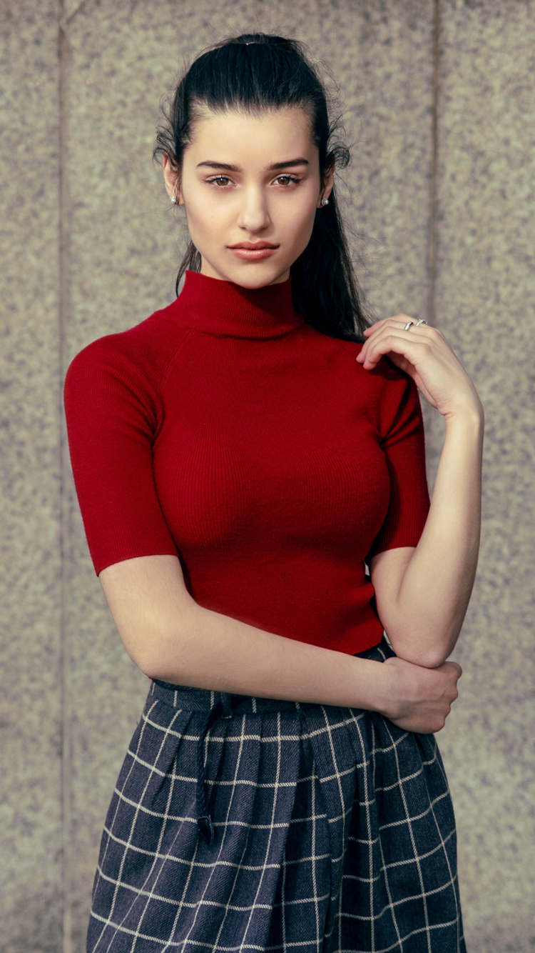 Обои одежда, плед, плечо, шотландка, красный цвет в разрешении 750x1334