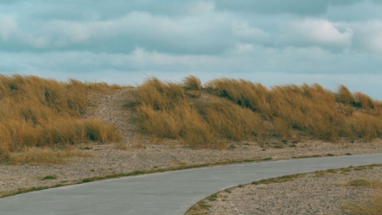 Обои озеро, гидроресурсы, море, небо, облако в разрешении 1280x720