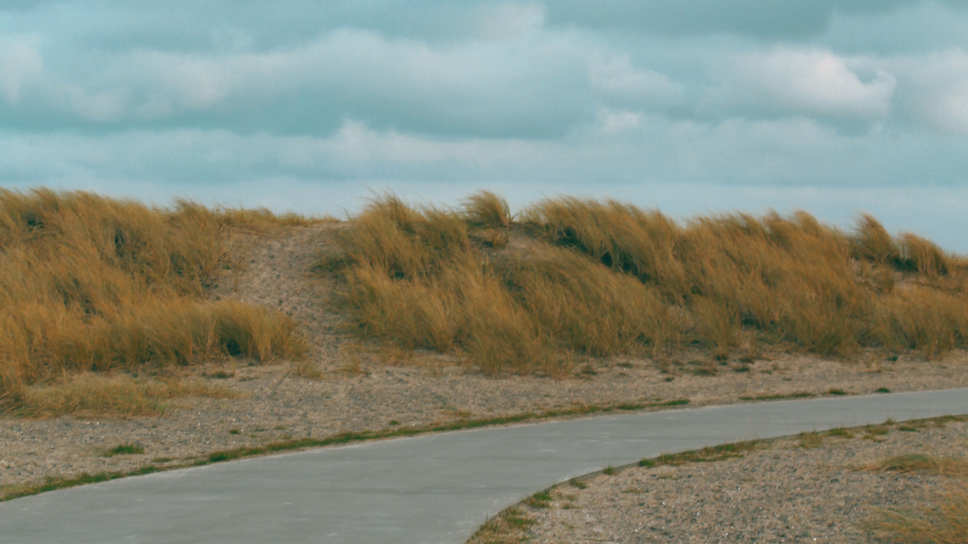 Обои озеро, гидроресурсы, море, небо, облако в разрешении 1366x768