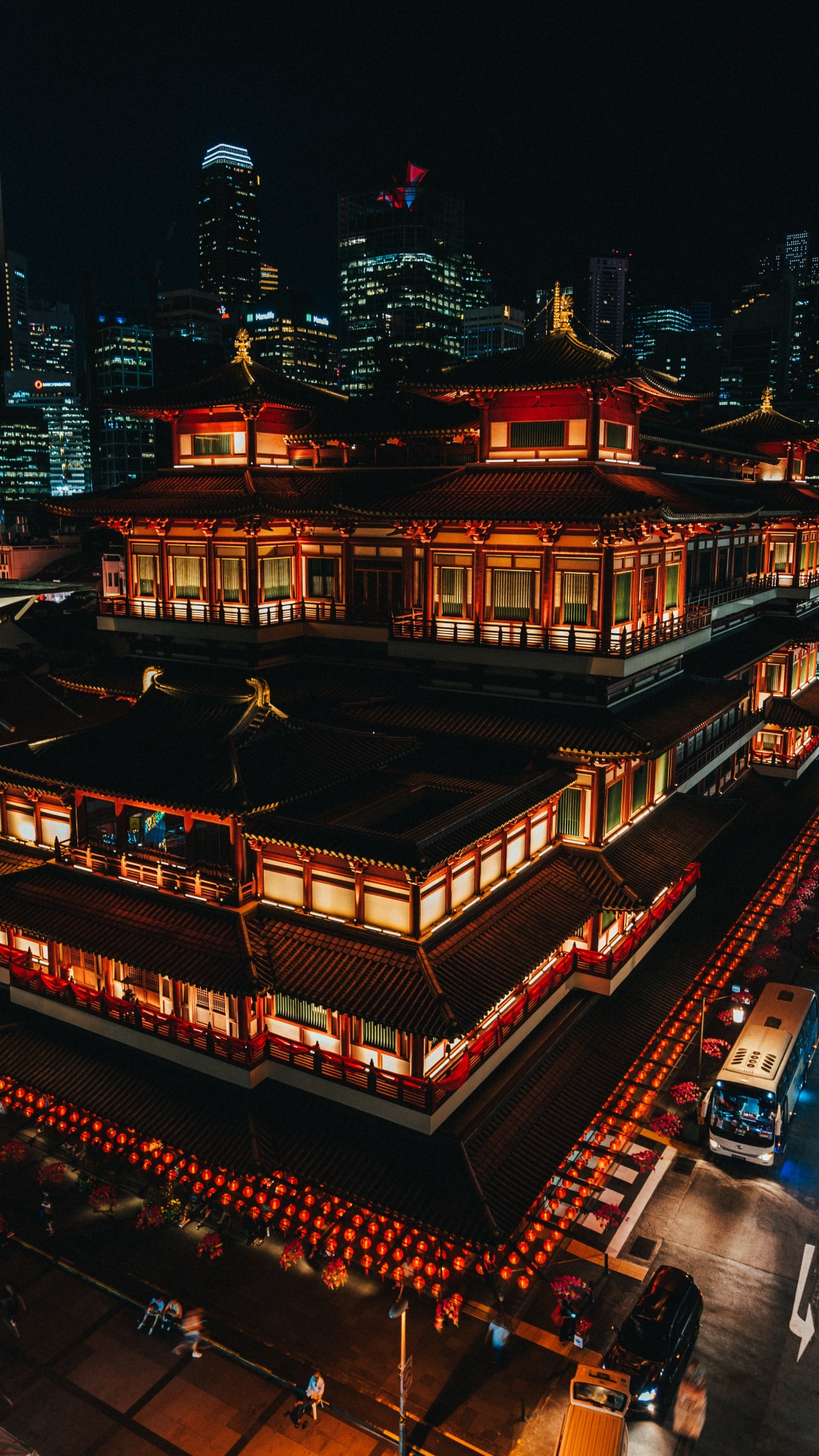 Обои архитектура, здание, ночь, город, метрополия в разрешении 1080x1920