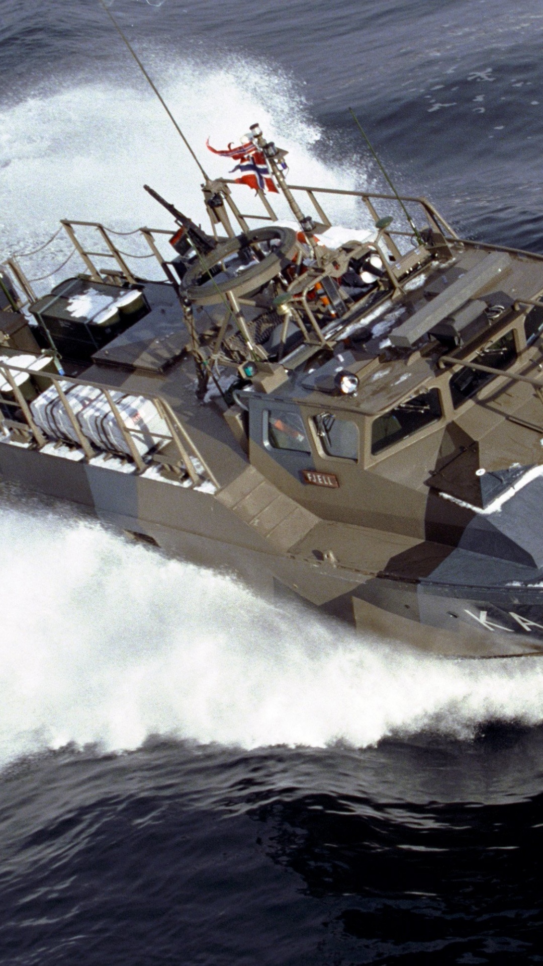 Обои лодка, судно, корабль, морское ведомство, корабельная архитектура в разрешении 1080x1920