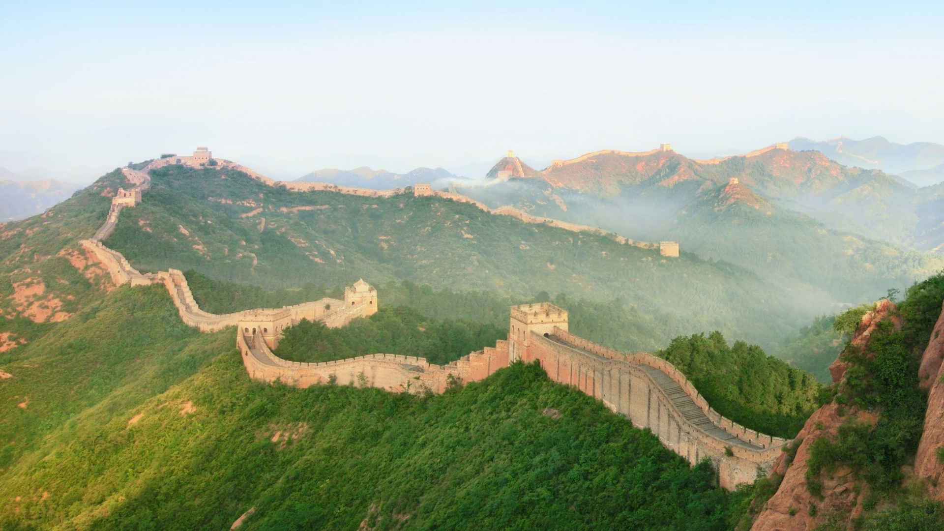 Обои великая Китайская стена, горный рельеф, горная станция, гора, холм в разрешении 1920x1080