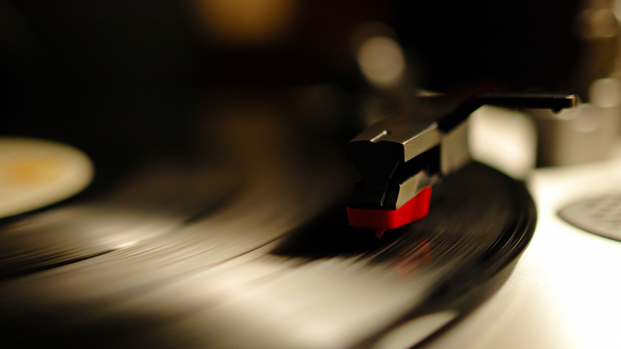 Обои граммофонная пластинка, грампластинки, компактдиск, Альбом, музыкальный магазин в разрешении 1280x720