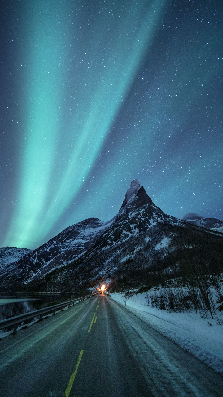 Обои природа, химия, наука, гора, атмосфера в разрешении 720x1280