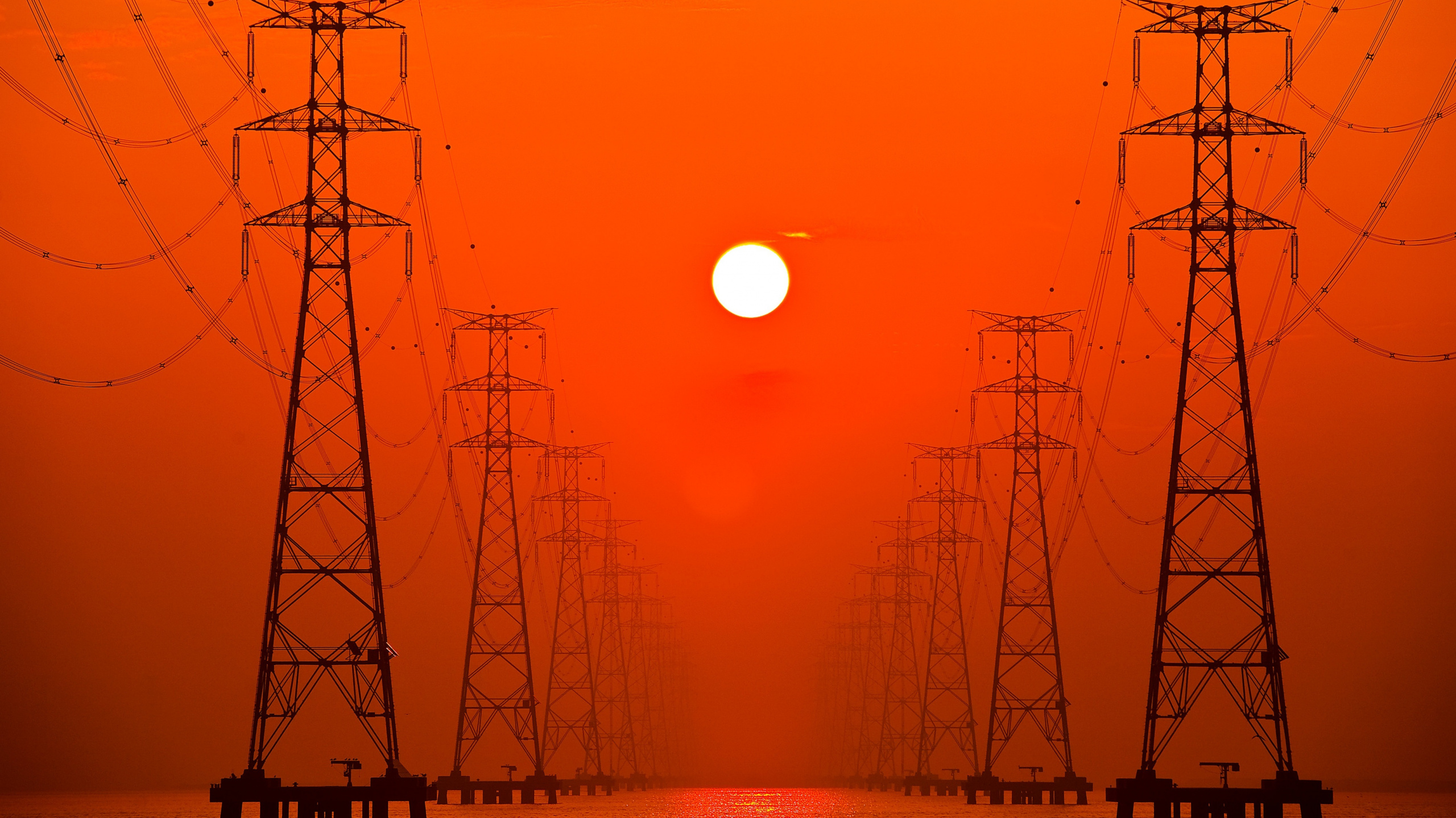 Обои воздушной линии электропередач, башня передачи, электричество, высокое напряжение, линия электропередачи в разрешении 2560x1440