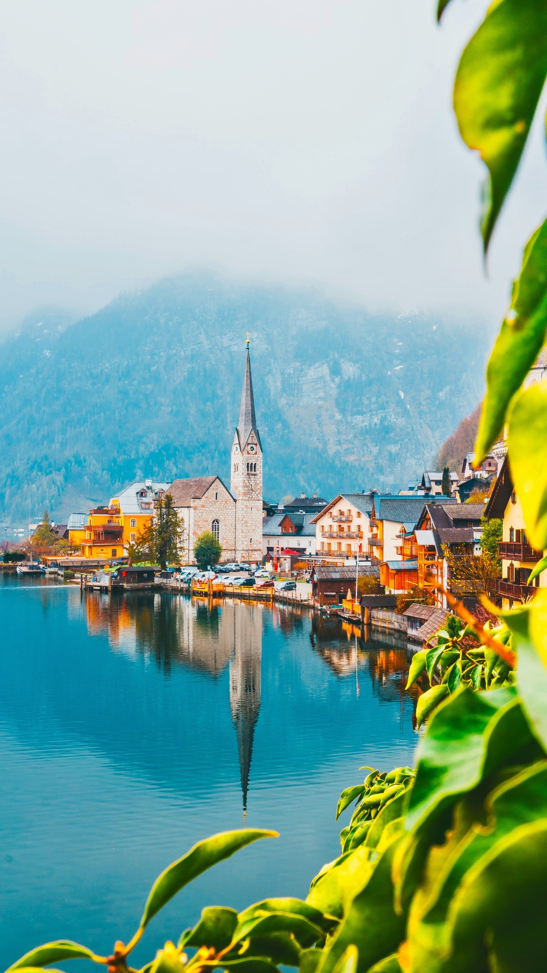 Обои вода, гидроресурсы, гора, здание, зеленый в разрешении 1080x1920