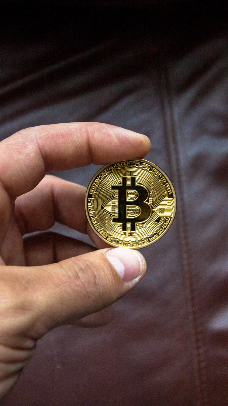 Обои биткоин силы, биткоин, Криптовалюта, Биткоин Золото, палец в разрешении 750x1334
