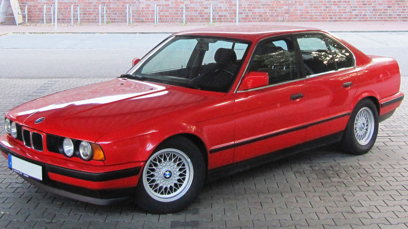 Обои авто, bmw, БМВ 5 серия E34, седан, BMW 6 серии е24 в разрешении 1366x768