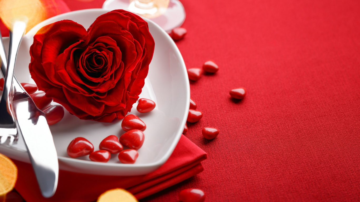 Обои День Святого Валентина, сердце, красный цвет, лепесток, Роза в разрешении 1366x768