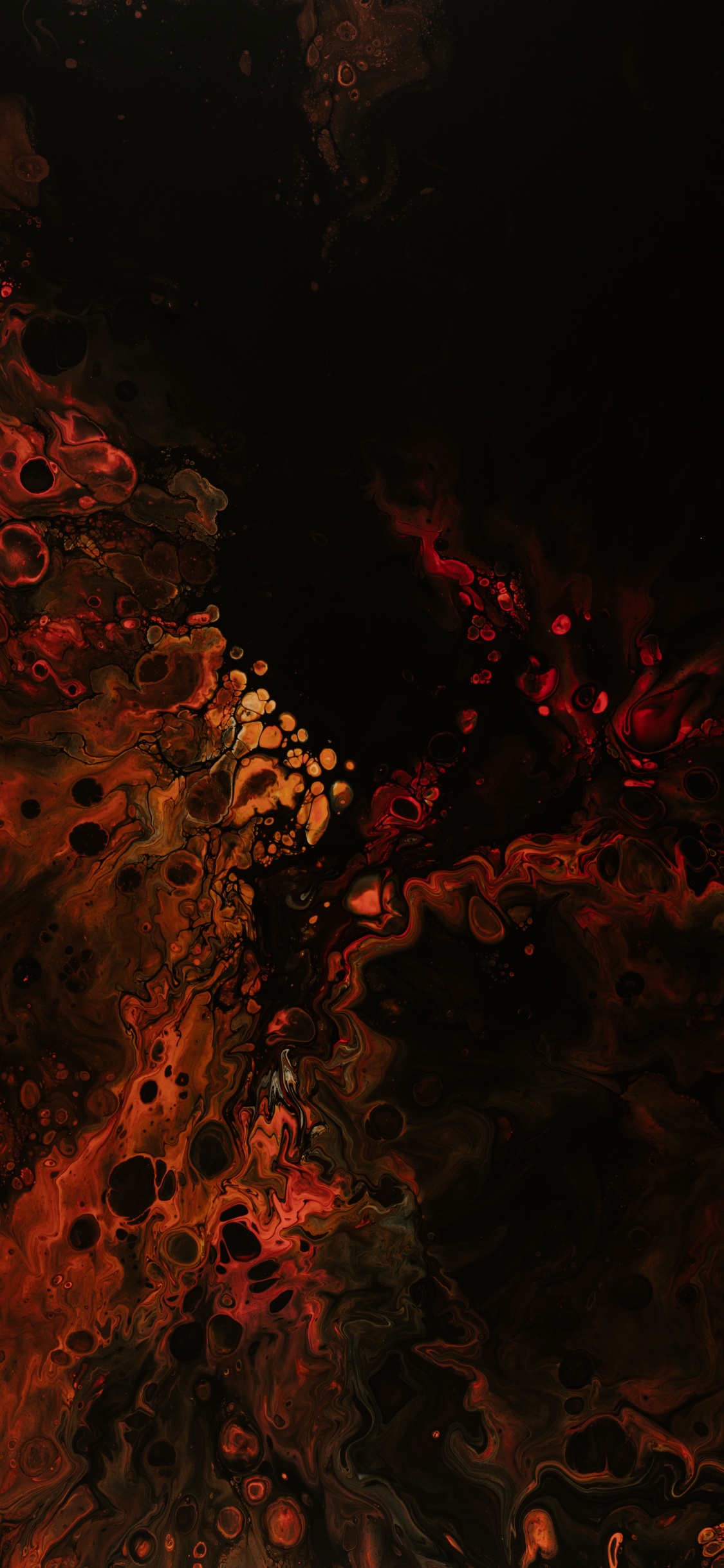 Обои текстура, красный цвет, вода, темнота, дерево в разрешении 1125x2436