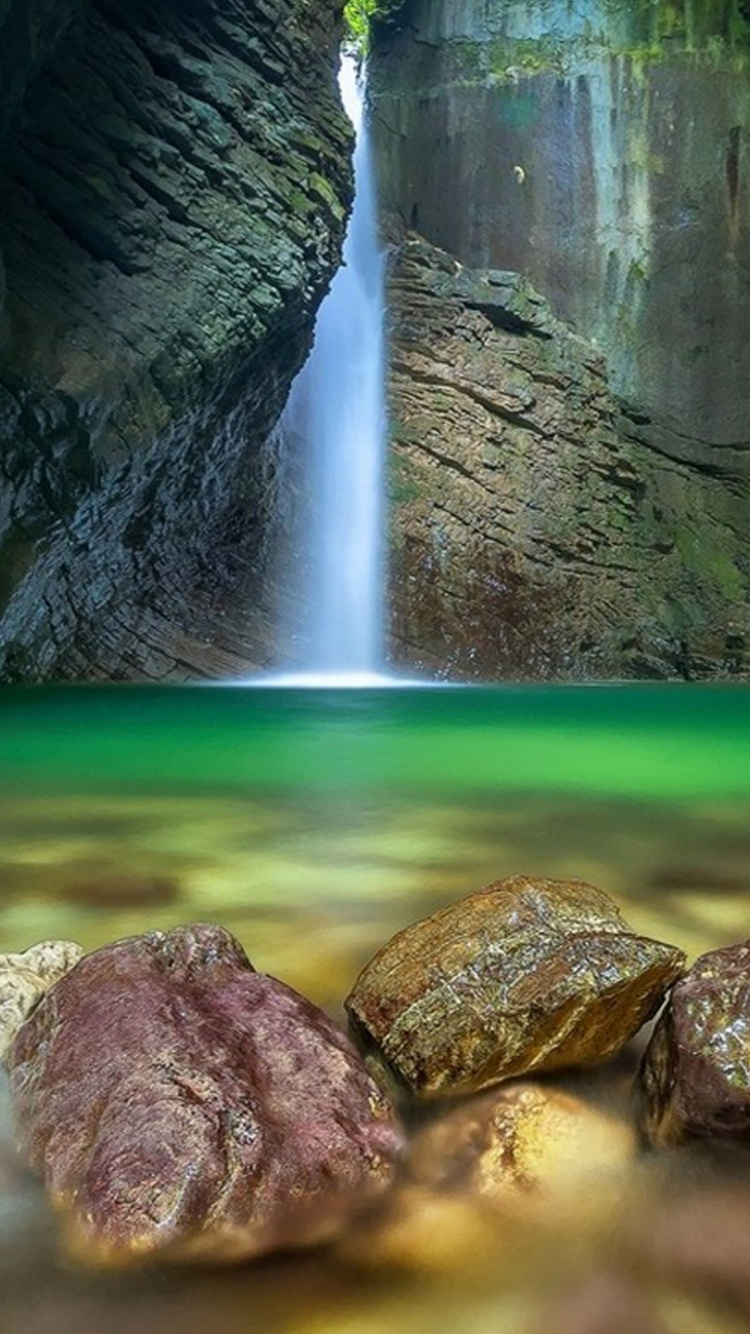 Обои водопад, природа, гидроресурсы, вода, водоток в разрешении 750x1334