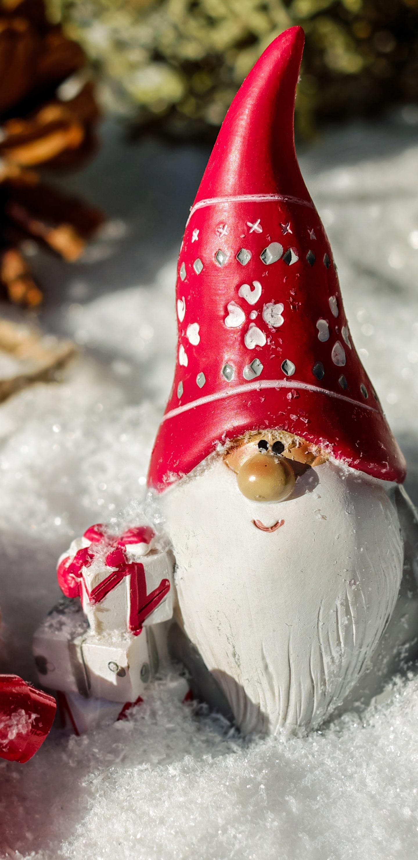 Обои Рождественский день, Санта-Клаус, Рождественские украшения, рождественский орнамент, Рождество в разрешении 1440x2960