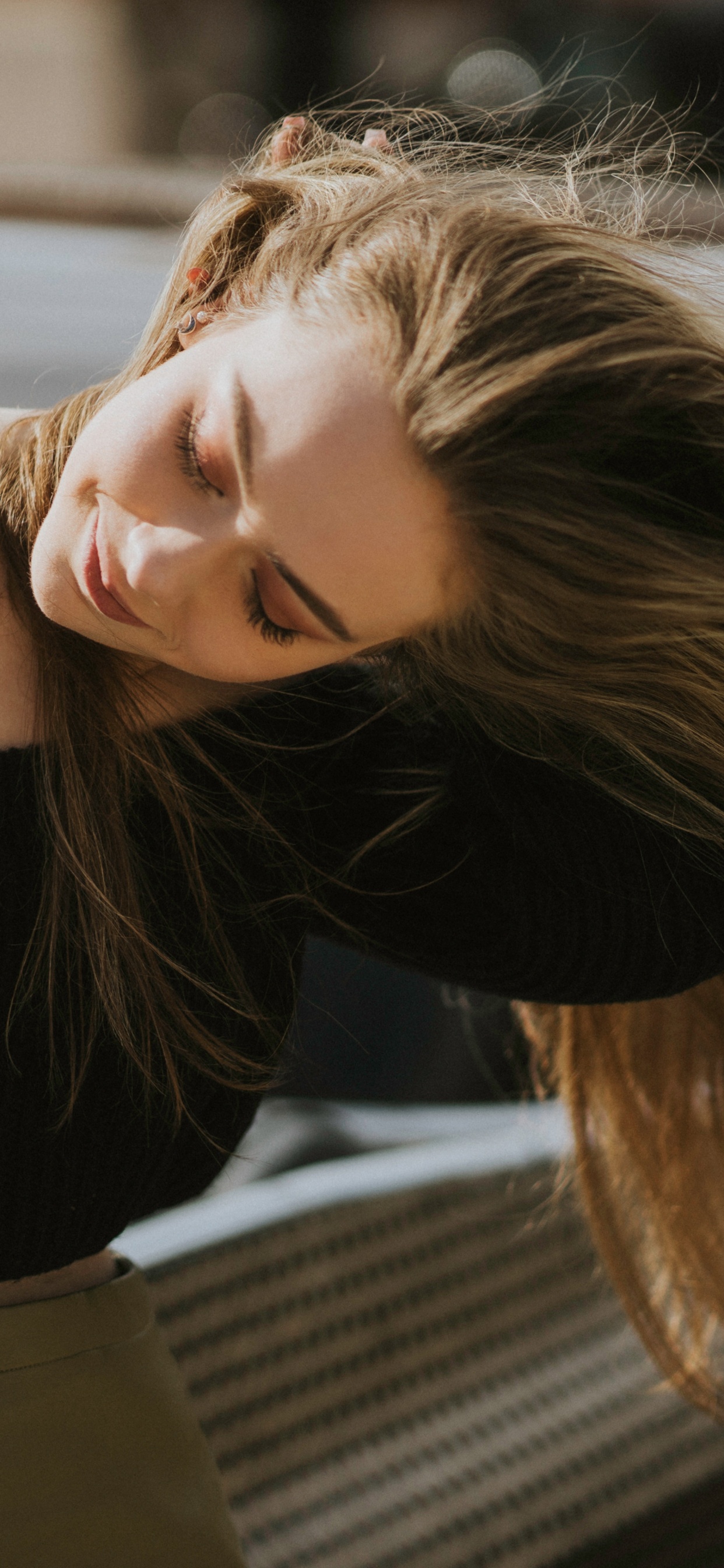 Обои волосы, блондин, красота, плечо, длинные волосы в разрешении 1242x2688