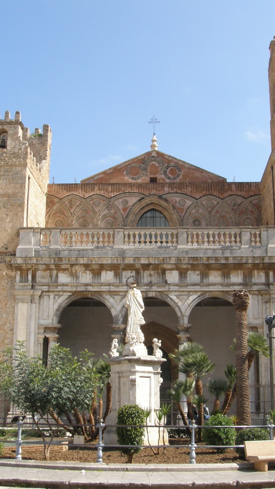 Обои собор Монреале, средневековая архитектура, Византийская архитектура, здание, классическая архитектура в разрешении 1080x1920