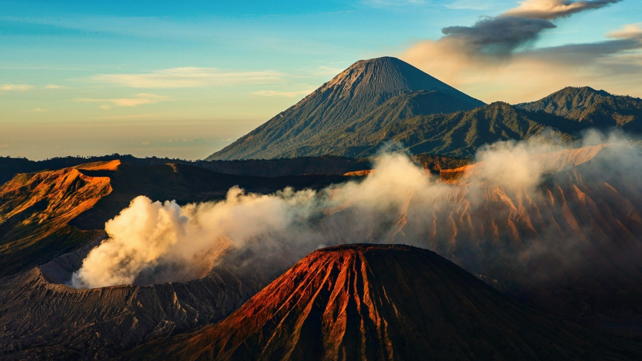 Обои Гора Бромо, вулкан, гора, стратовулкан, вулканического рельефа в разрешении 1280x720