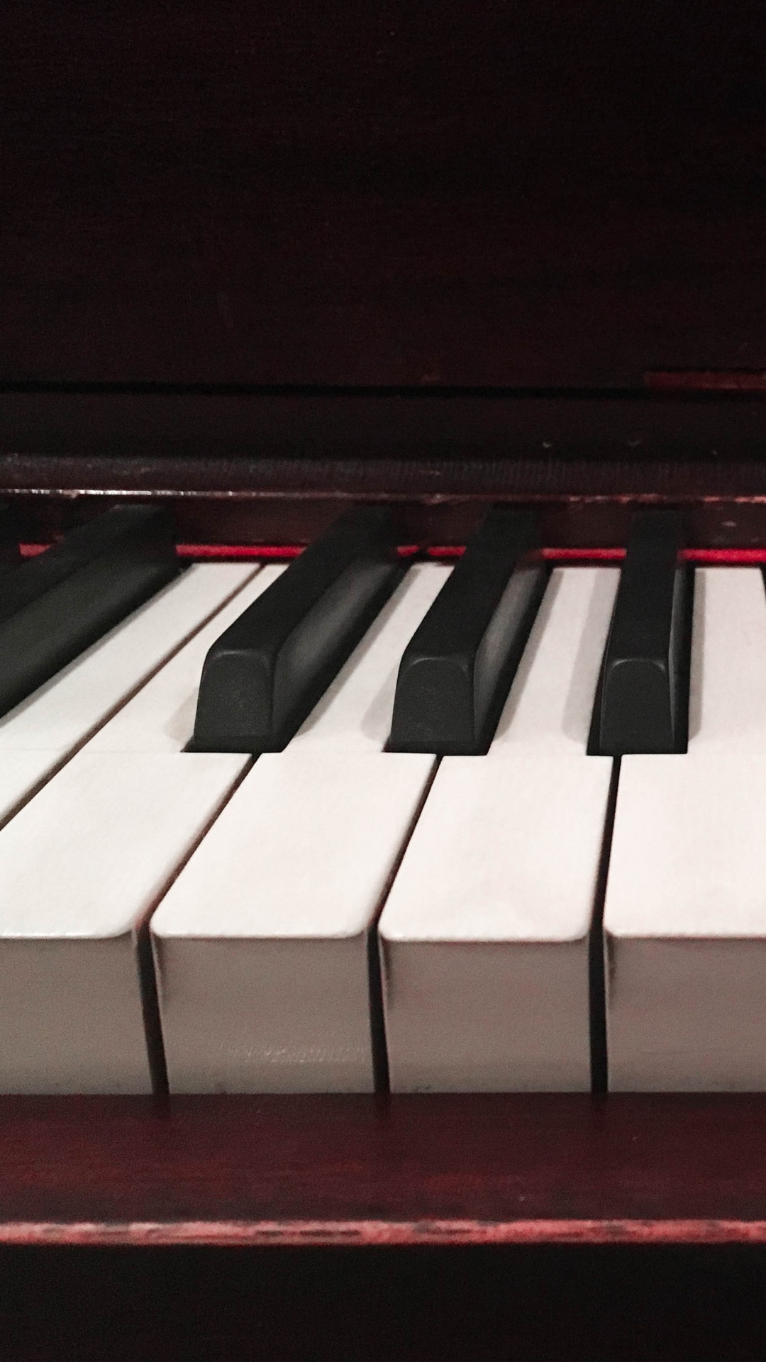 Обои фортепьяно, синтезатор, клавиатура, ключ, музыкальный инструмент в разрешении 1080x1920