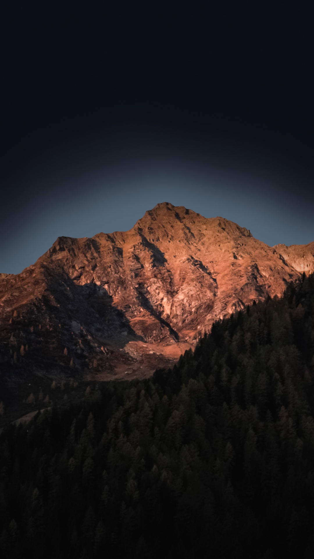 Обои яблоко, смартфон, гора, атмосфера, облако в разрешении 1080x1920