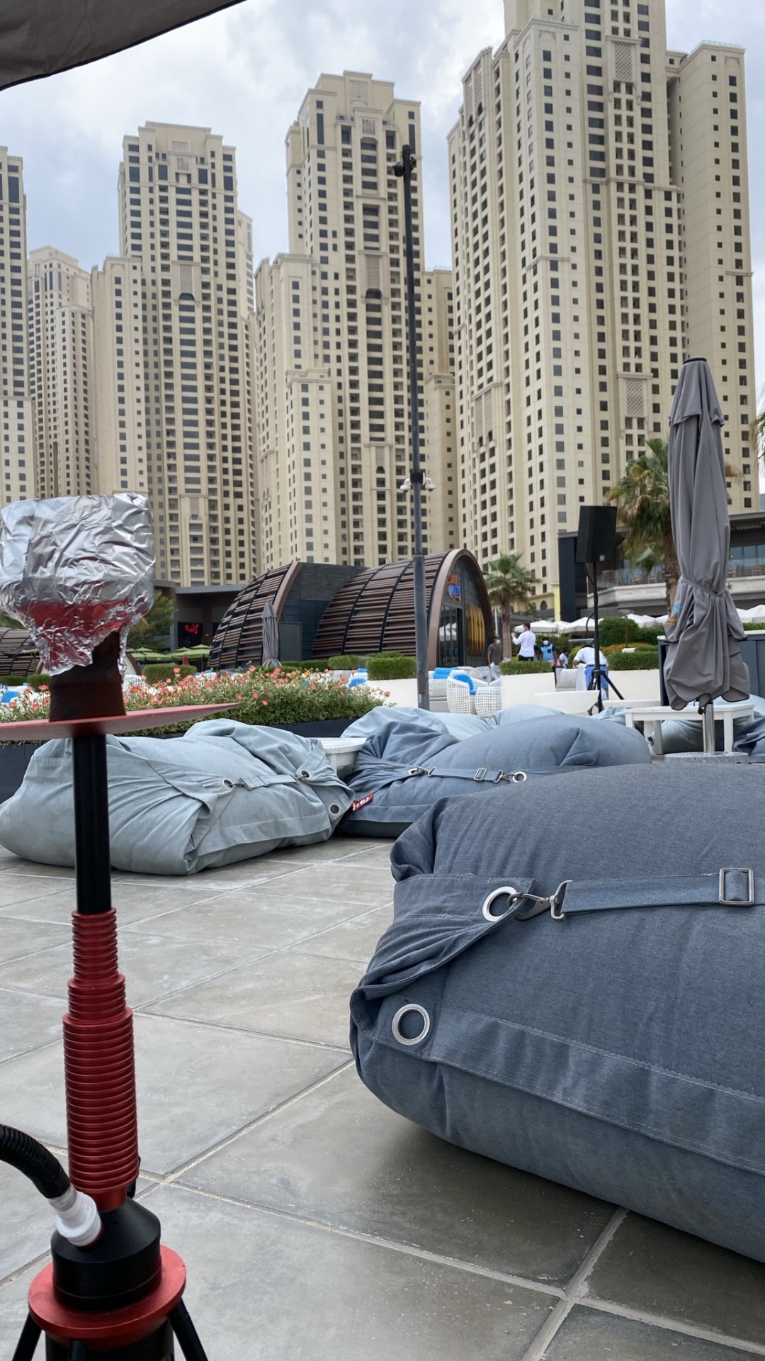 Обои городской район, башня, кондоминиум, здание, небоскреб в разрешении 1080x1920