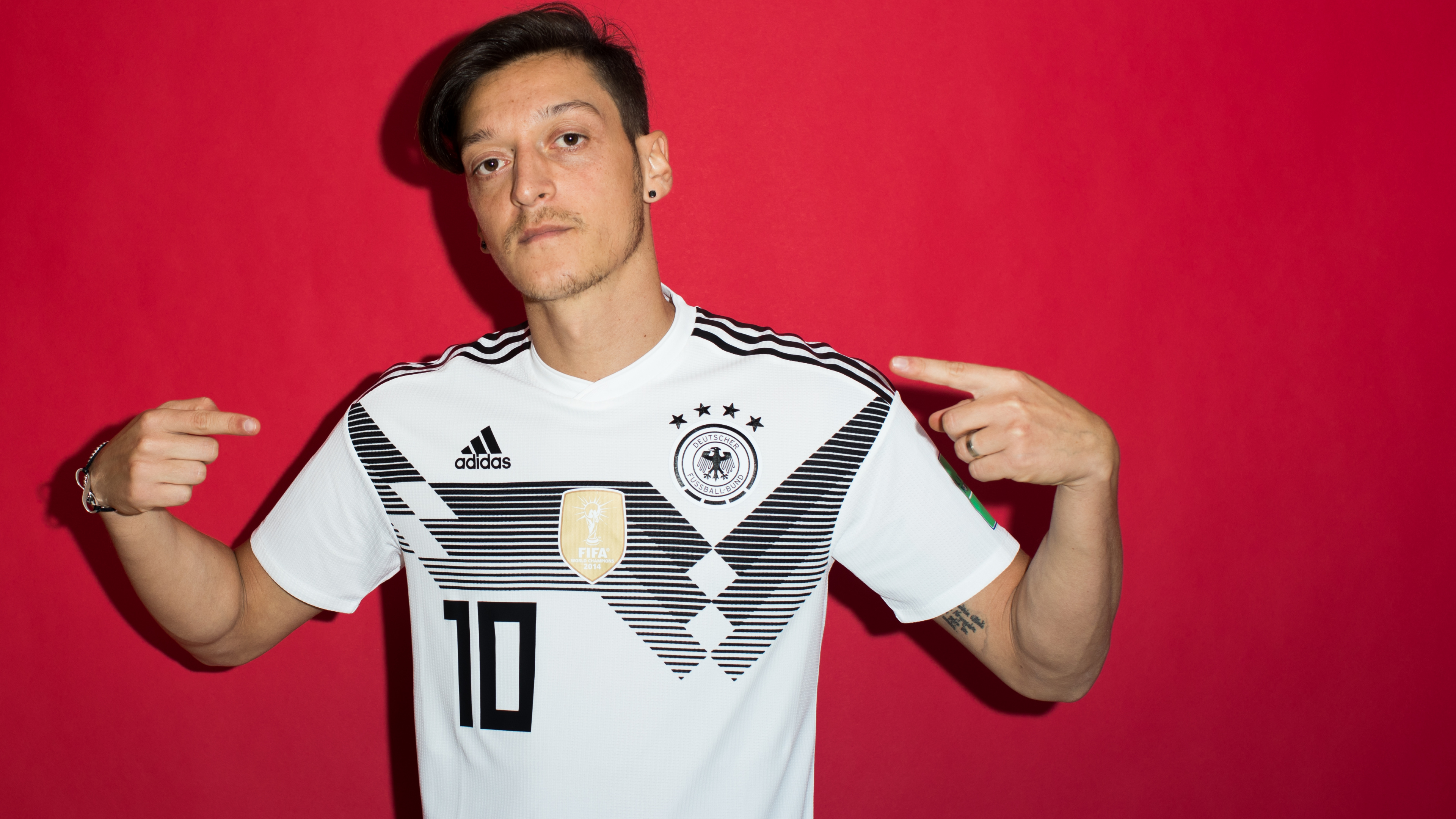 Обои ЧМ 2018, сборная Германии по футболу, Арсенал Ф С, плечо, одежда в разрешении 3840x2160