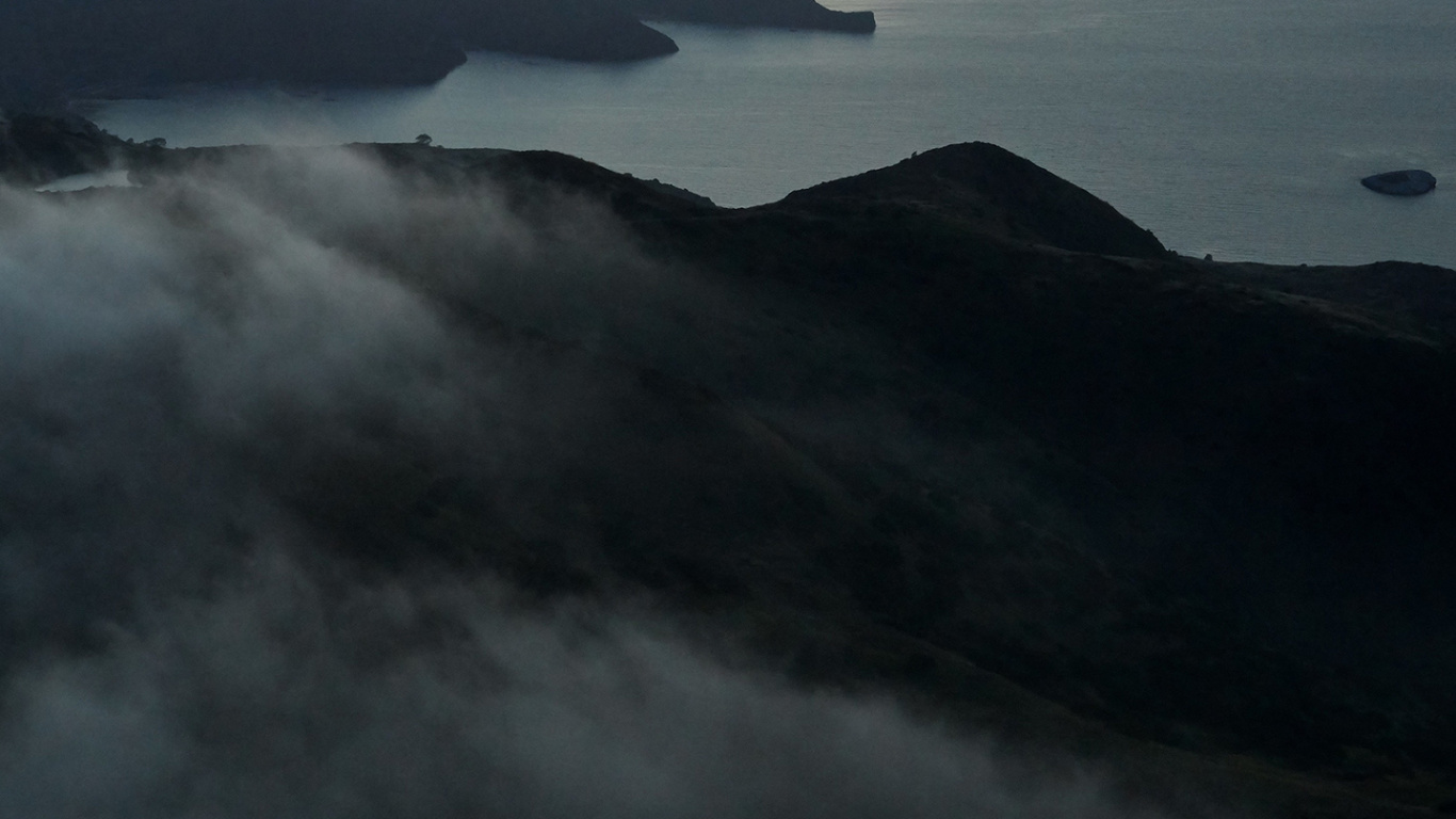 Обои яблоко, водоем, природа, атмосфера, гидроресурсы в разрешении 1366x768