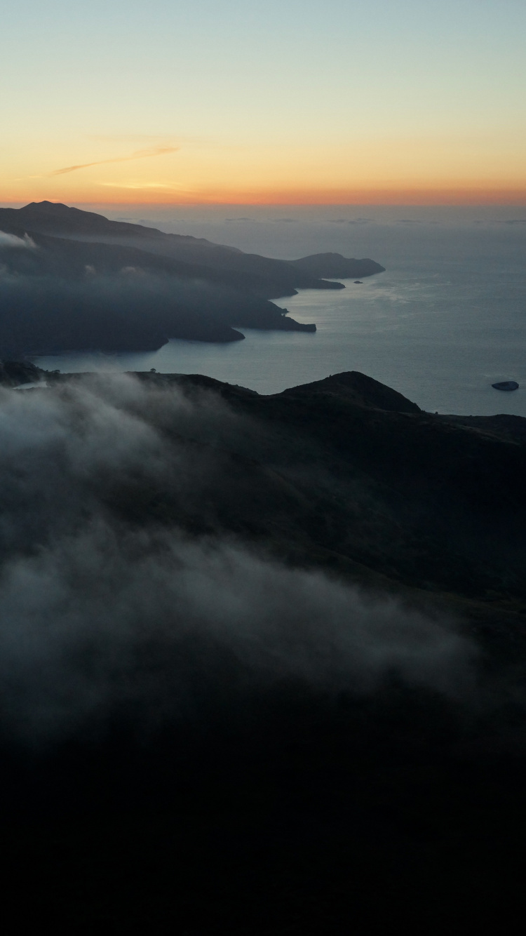 Обои яблоко, водоем, природа, атмосфера, гидроресурсы в разрешении 750x1334