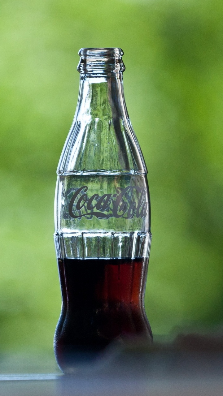 Обои кола, Кока-Кола, бутылка, вода, напиток в разрешении 720x1280