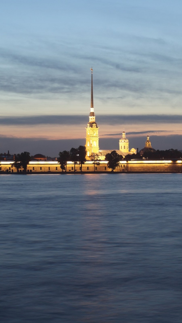 Обои Петропавловская крепость, Нева, вечер, город, реки в разрешении 720x1280