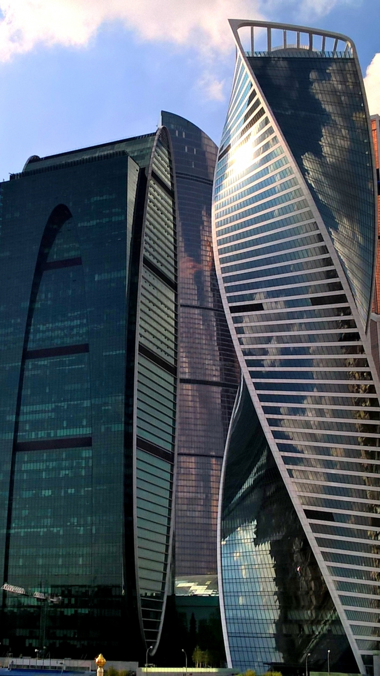 Обои небоскреб, здание, башня, город, метрополия в разрешении 750x1334