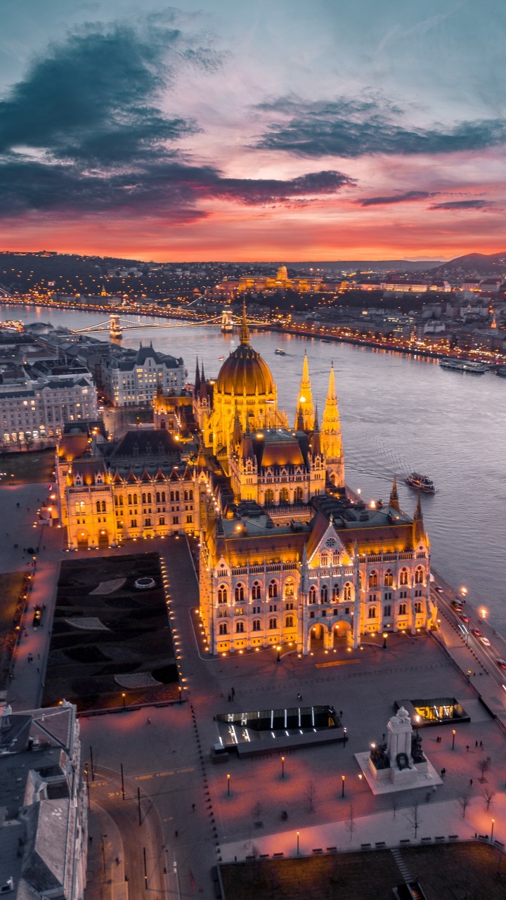 Обои городской пейзаж, андроид, облако, вода, дневное время в разрешении 720x1280