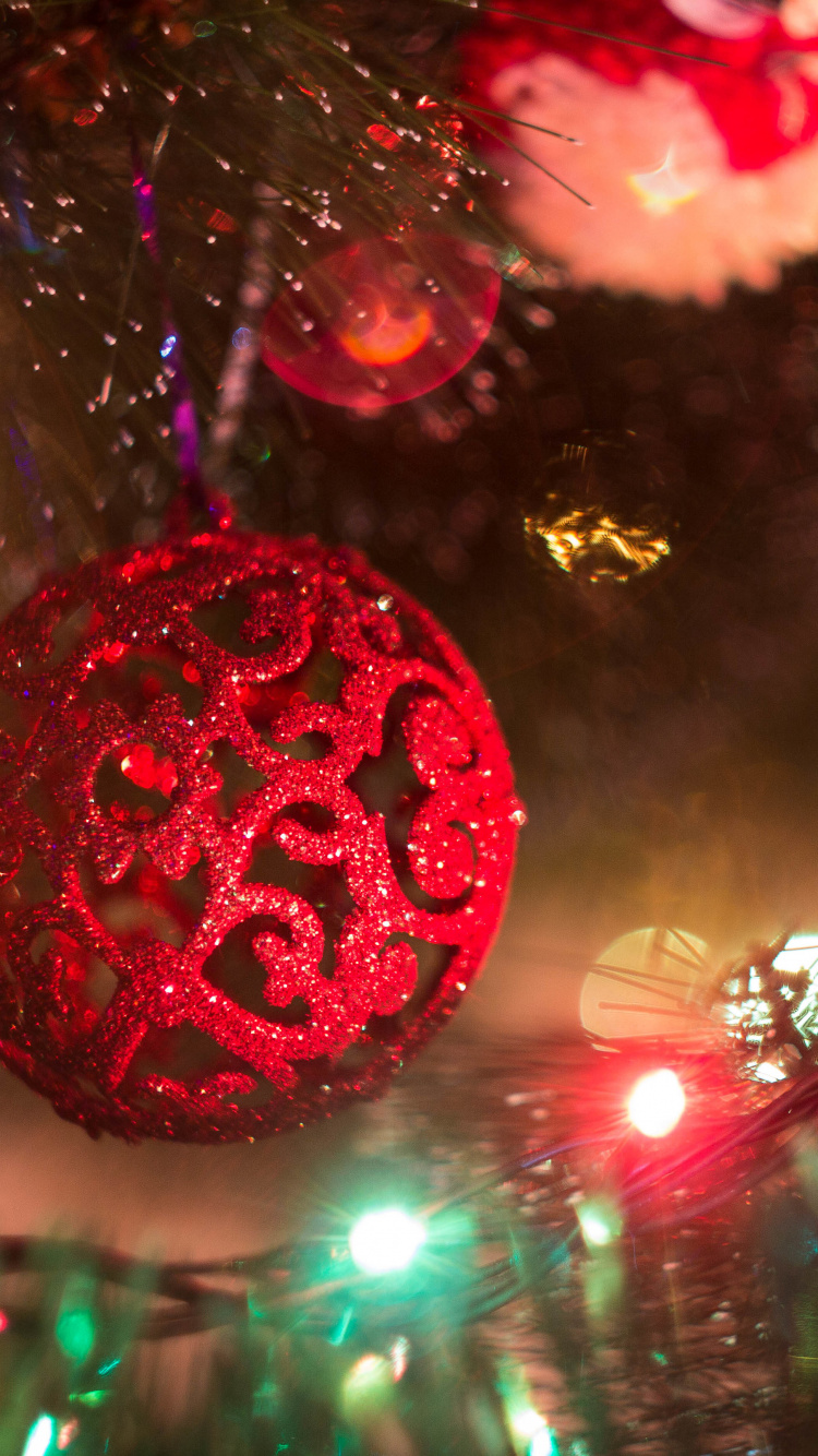 Обои Новый год, Рождественский день, гирлянда, праздник, елка в разрешении 750x1334