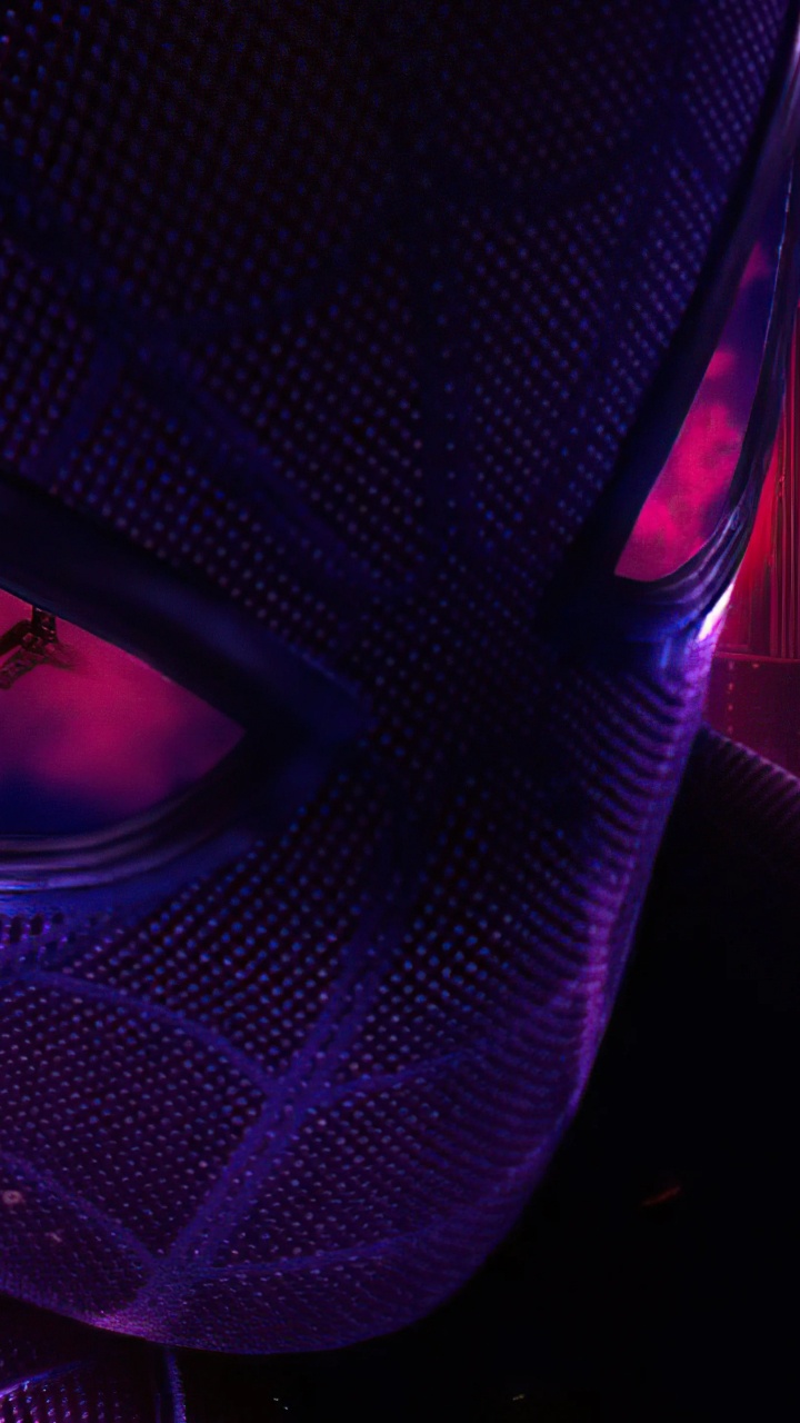 Обои Человек-паук: Нет пути домой, человек-паук, Том Холланд, автомобильное освещение, пурпур в разрешении 720x1280