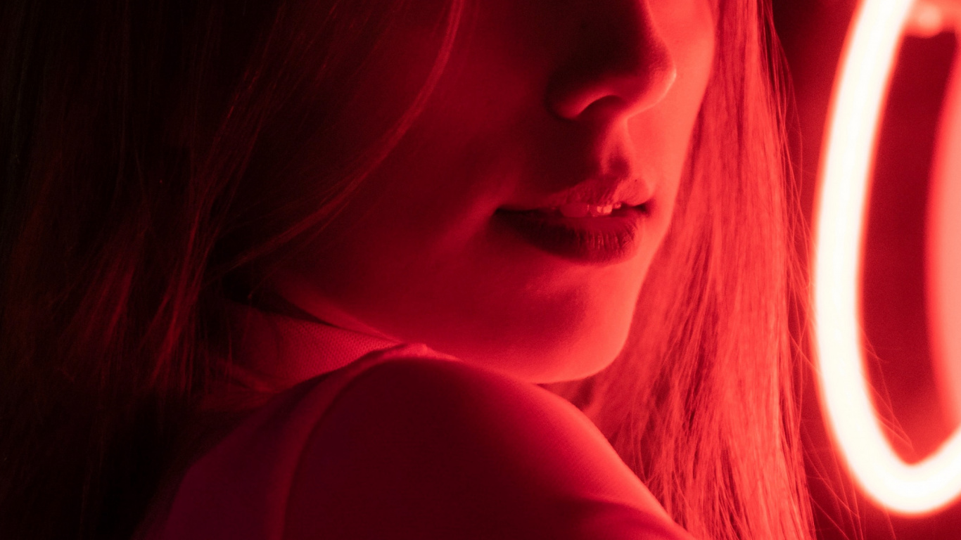 Обои свет, постер, губа, глаз, ресничка в разрешении 1366x768