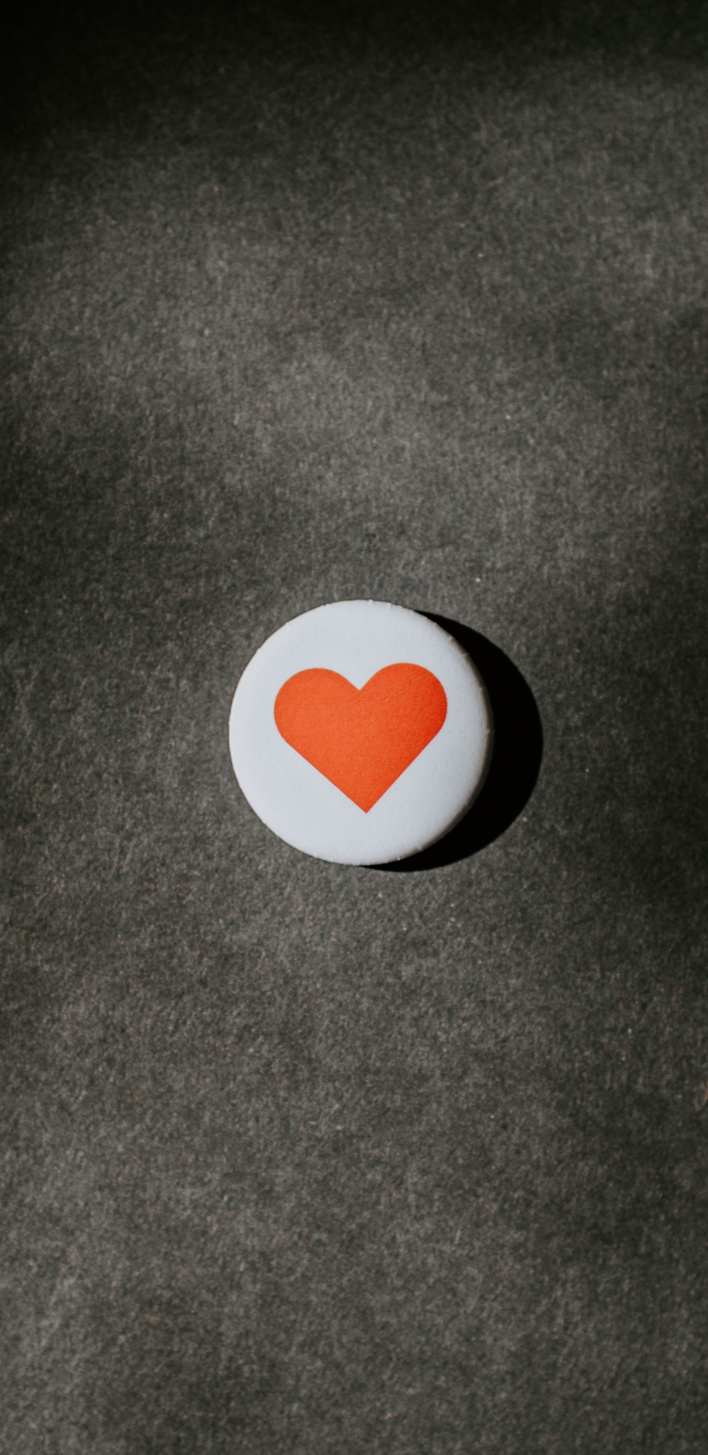 Обои красочность, атмосфера, лого, мяч, космос в разрешении 1440x2960