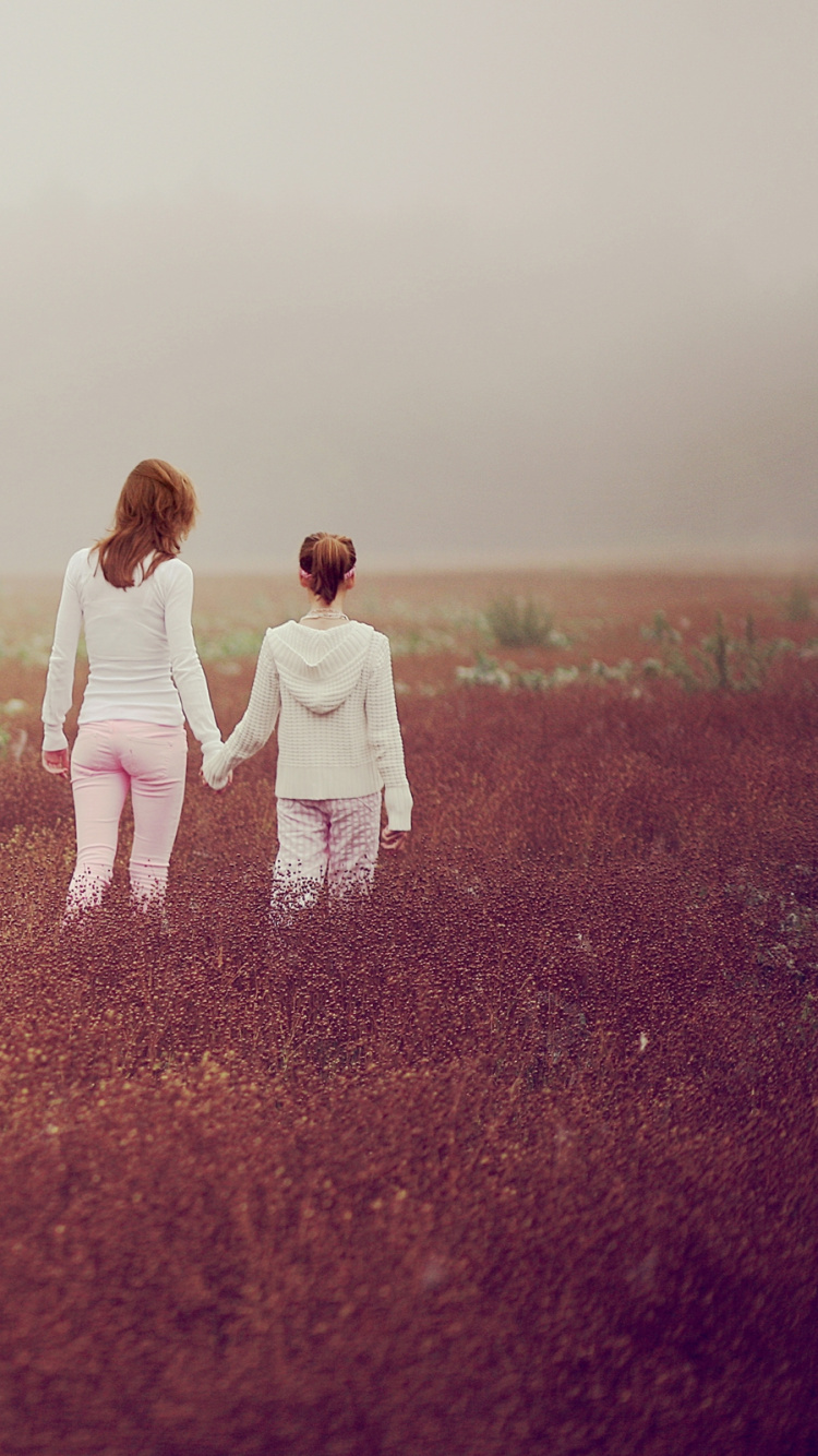 Обои дочь, утро, женщина, младенец, девушка в разрешении 750x1334