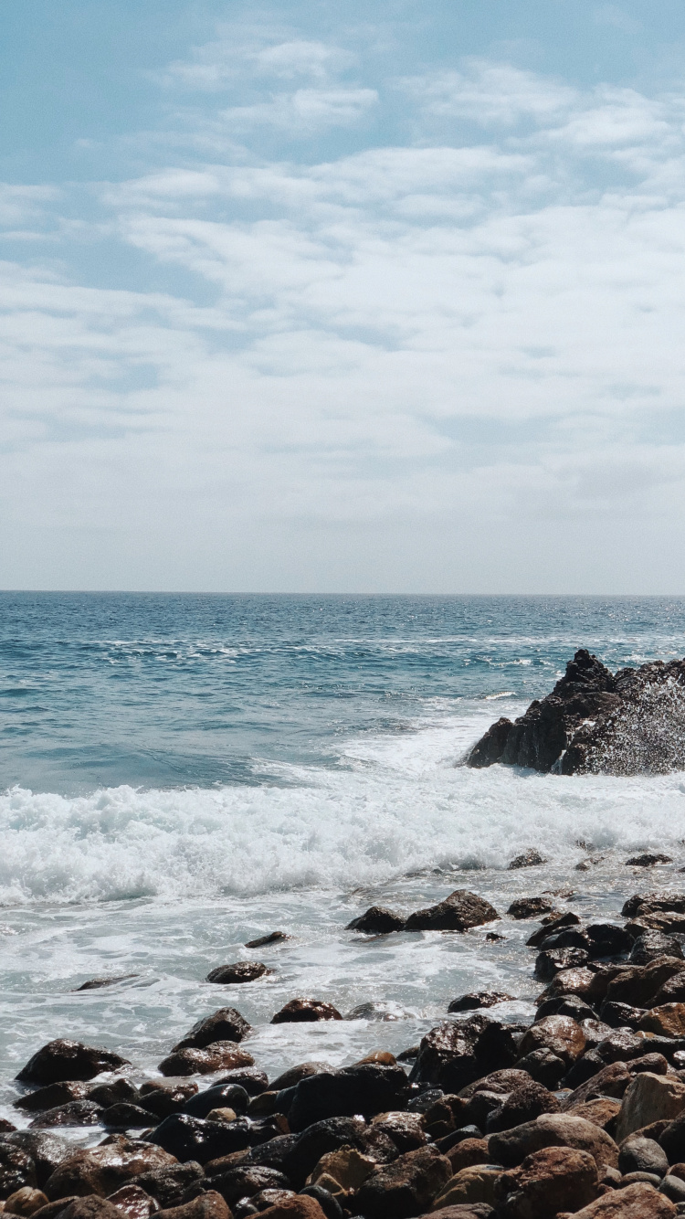 Обои море, побережье, вода, мыс, водоем в разрешении 750x1334