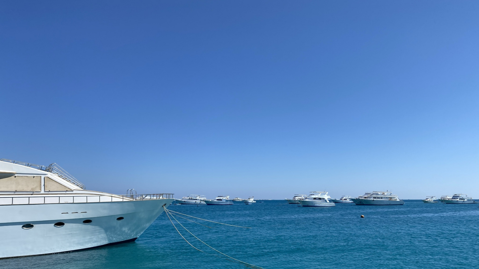 Обои море, вода, лодка, судно, корабельная архитектура в разрешении 1920x1080