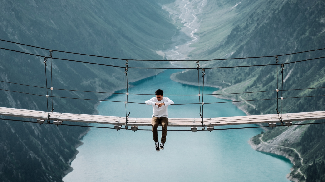 Обои гора, ледяная форма, фьорд, горный рельеф, отражение в разрешении 1366x768