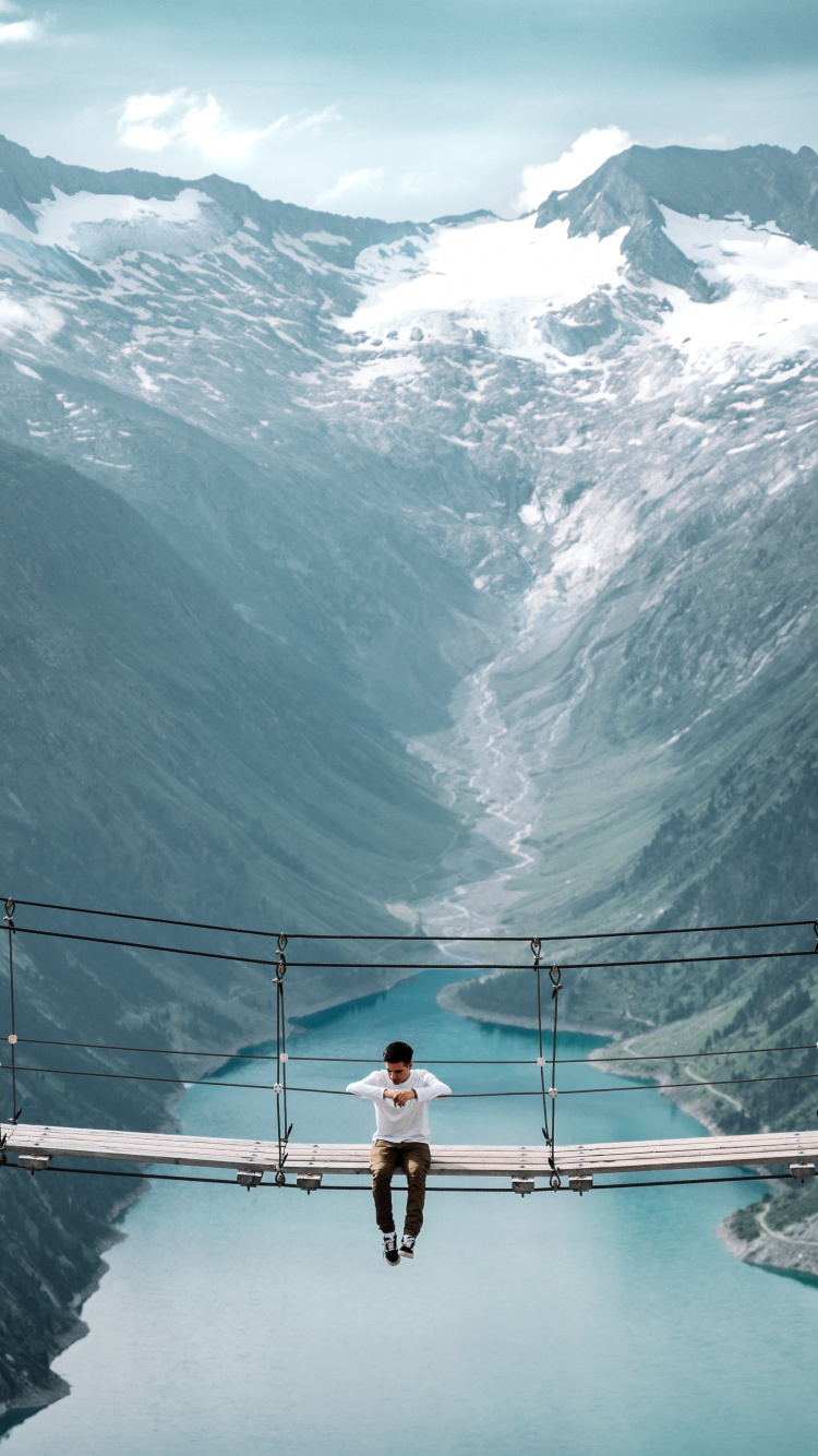 Обои гора, ледяная форма, фьорд, горный рельеф, отражение в разрешении 750x1334