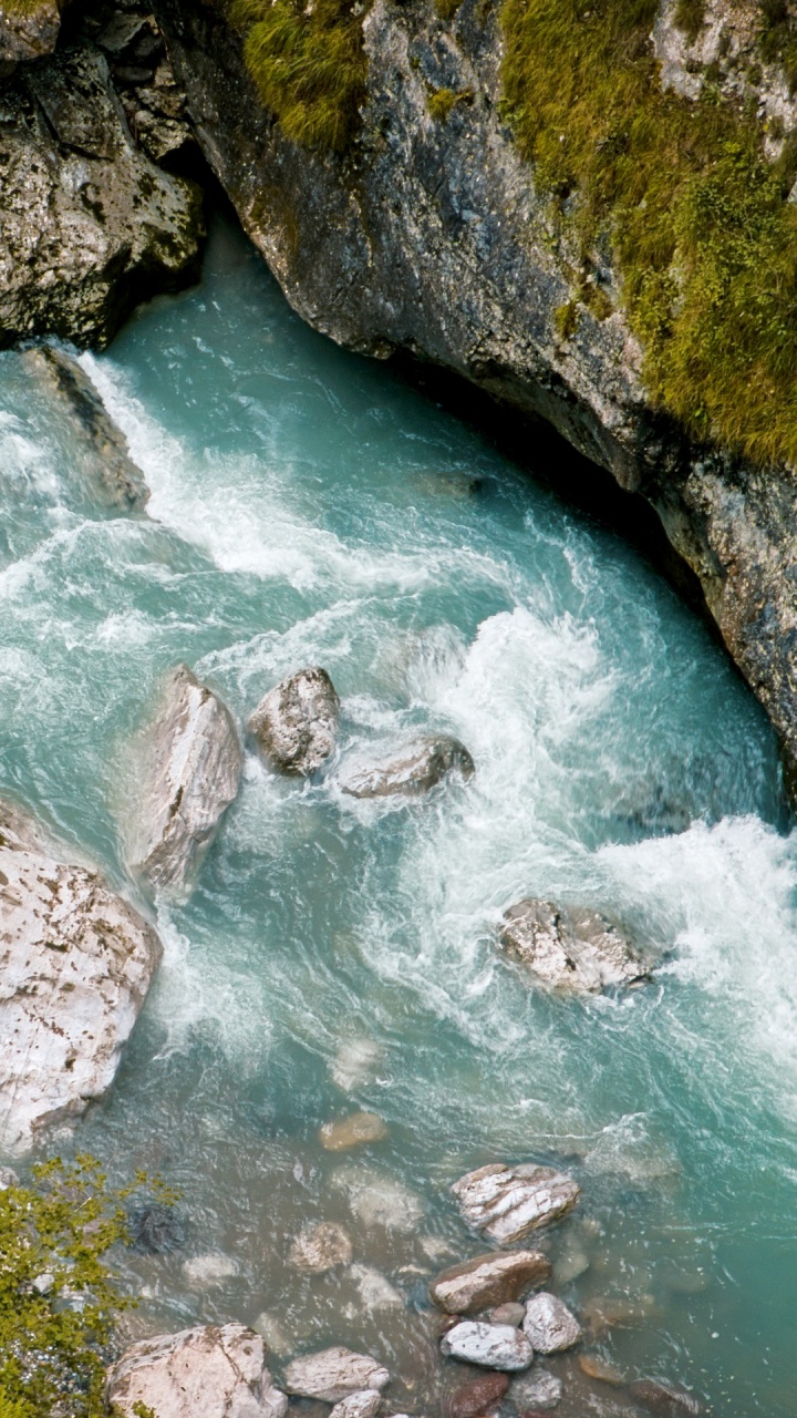 Обои природа, пианино нью-эйдж, вода, гидроресурсы, коренная порода в разрешении 720x1280