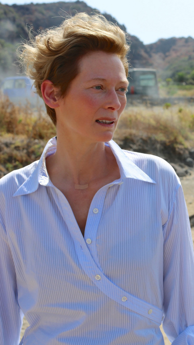 Обои Тильда Суинтон, отпуск, путешествие, туризм, отдых в разрешении 750x1334